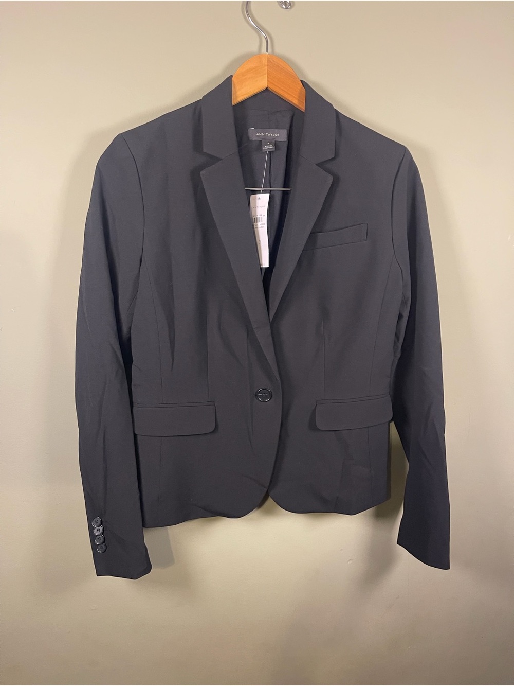 NEW Ann Taylor Women's Black Tailored One-Button Blazer size 2